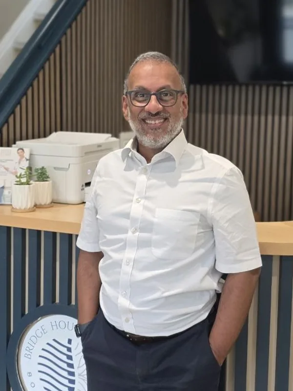 Dr Khalid Khan